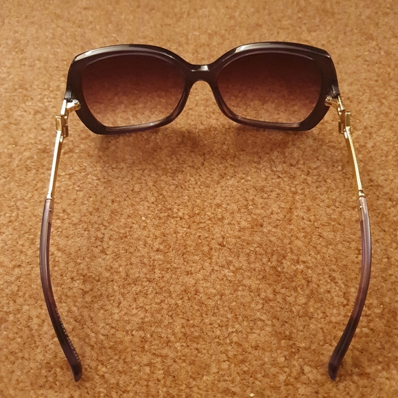 Lucky Leaf Square Oversized Purple Sunglasses - Picture 7 of 10